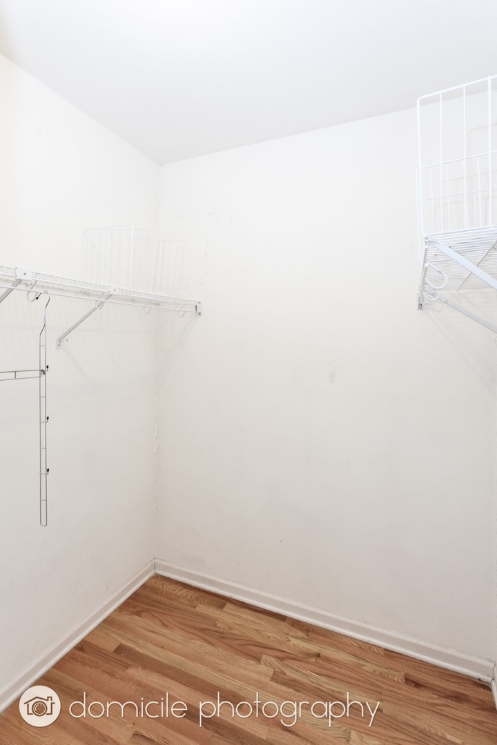 3835 N Southport Avenue Unit: 3