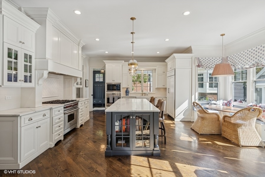 233 N COUNTY LINE Road