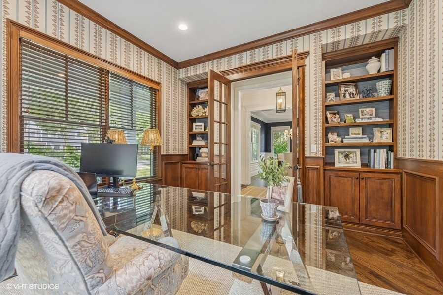 233 N COUNTY LINE Road