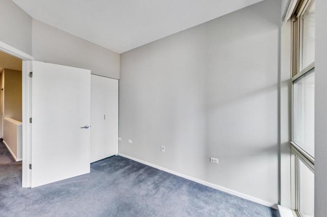 324 N Jefferson Street Unit: 302