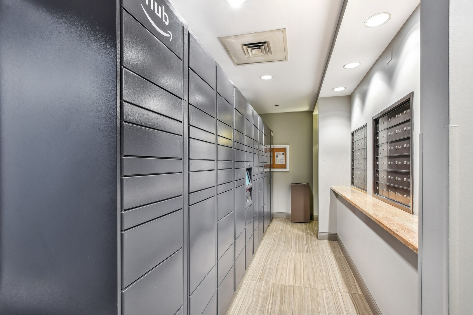 324 N Jefferson Street Unit: 302