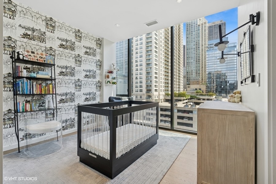 56 W HURON Street Unit: 7