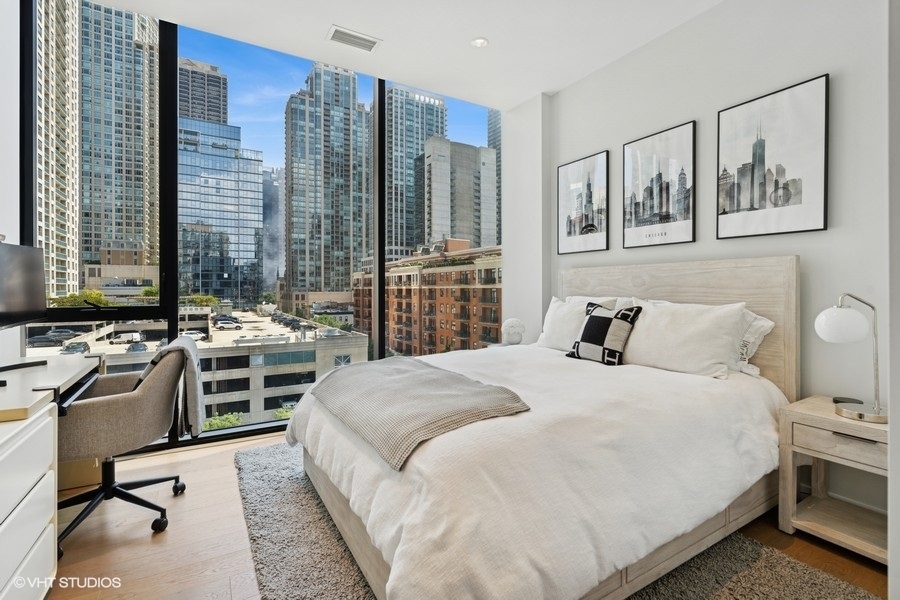 56 W HURON Street Unit: 7