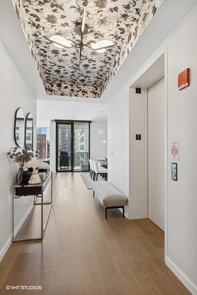 56 W HURON Street Unit: 7