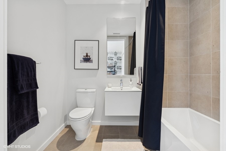 56 W HURON Street Unit: 7