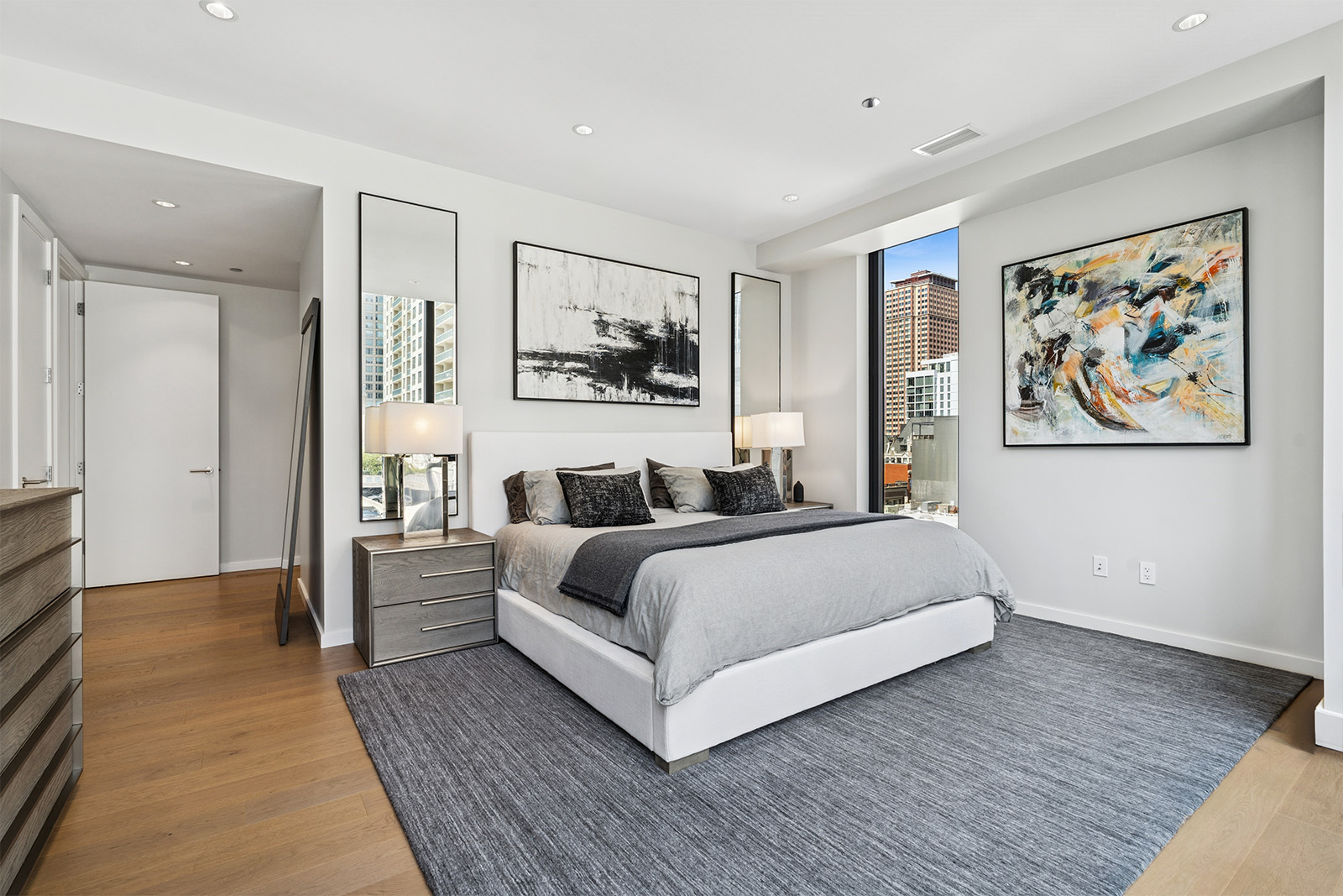 56 W HURON Street Unit: 7