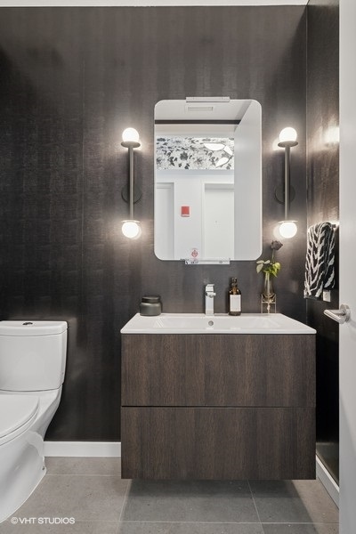 56 W HURON Street Unit: 7