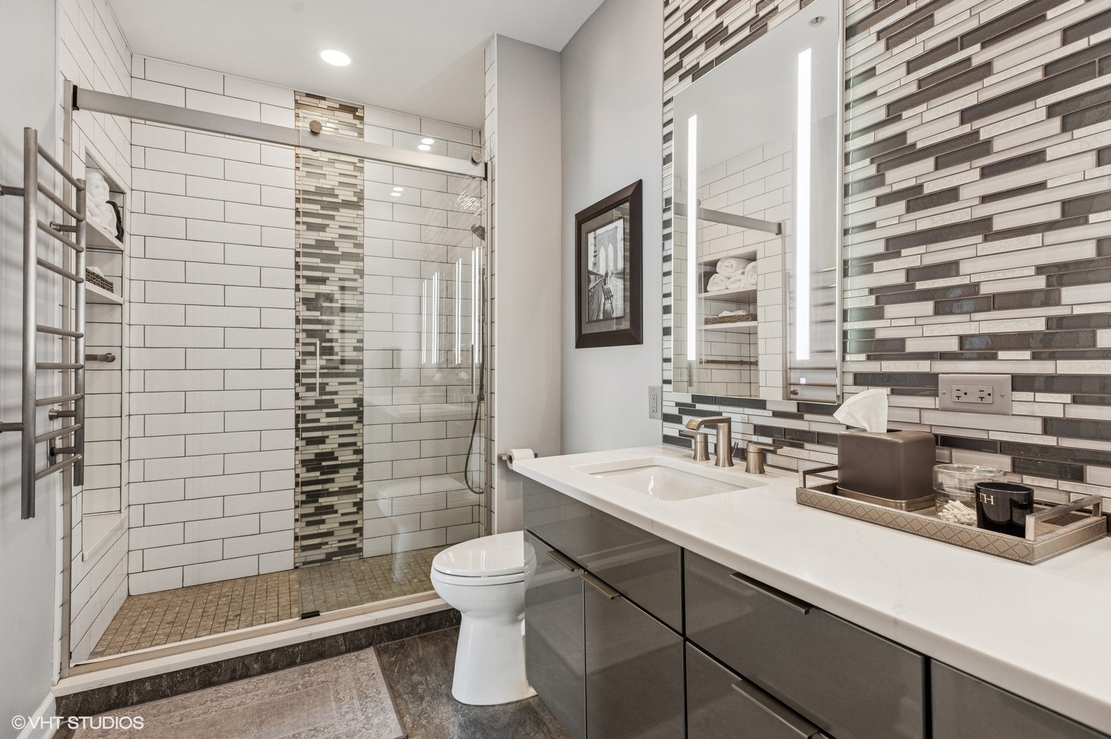 330 S MICHIGAN Avenue Unit: 1607