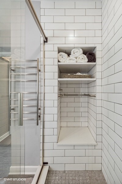 330 S MICHIGAN Avenue Unit: 1607