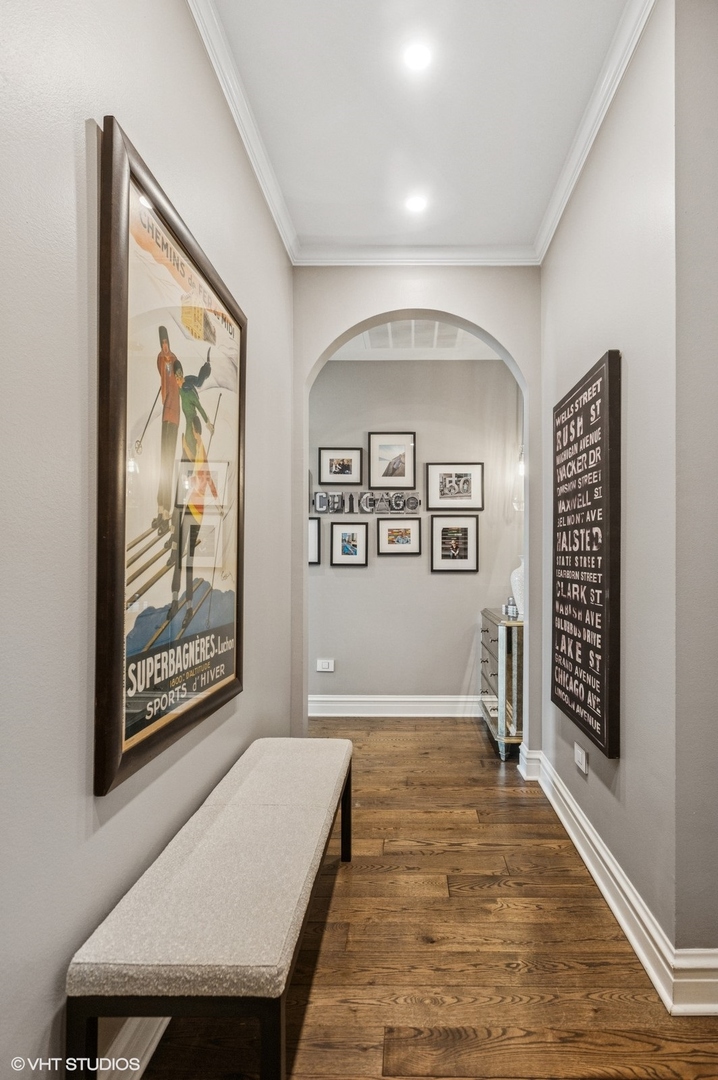 330 S MICHIGAN Avenue Unit: 1607