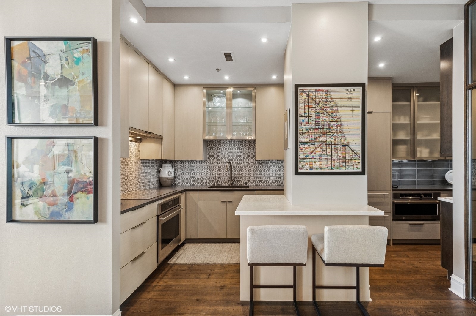 330 S MICHIGAN Avenue Unit: 1607