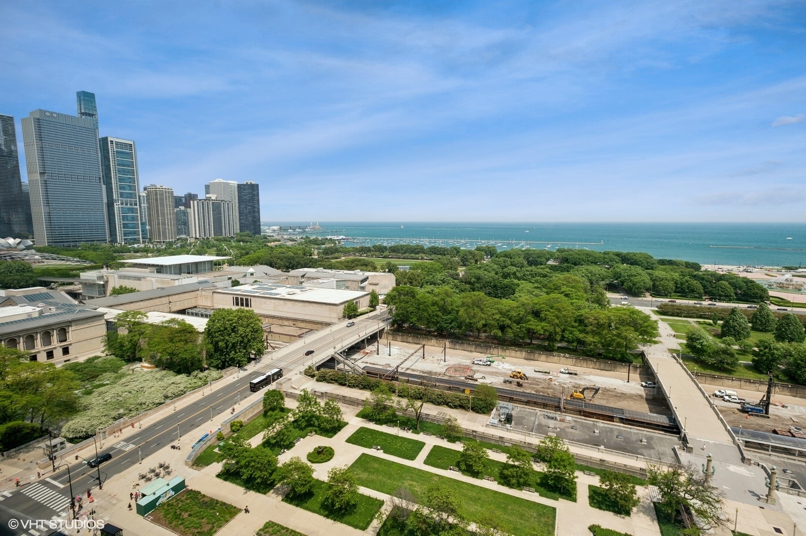 330 S MICHIGAN Avenue Unit: 1607