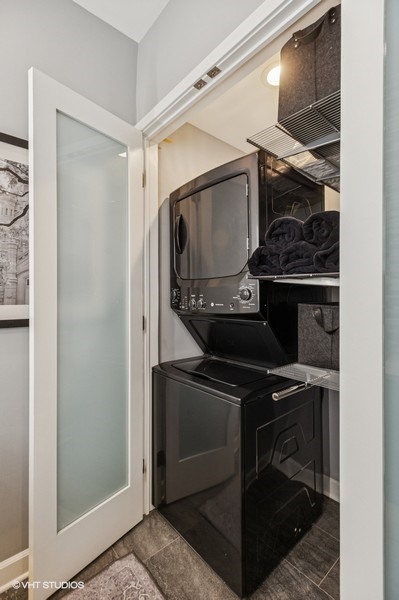 330 S MICHIGAN Avenue Unit: 1607