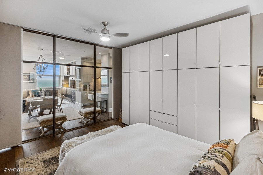 330 S MICHIGAN Avenue Unit: 1607