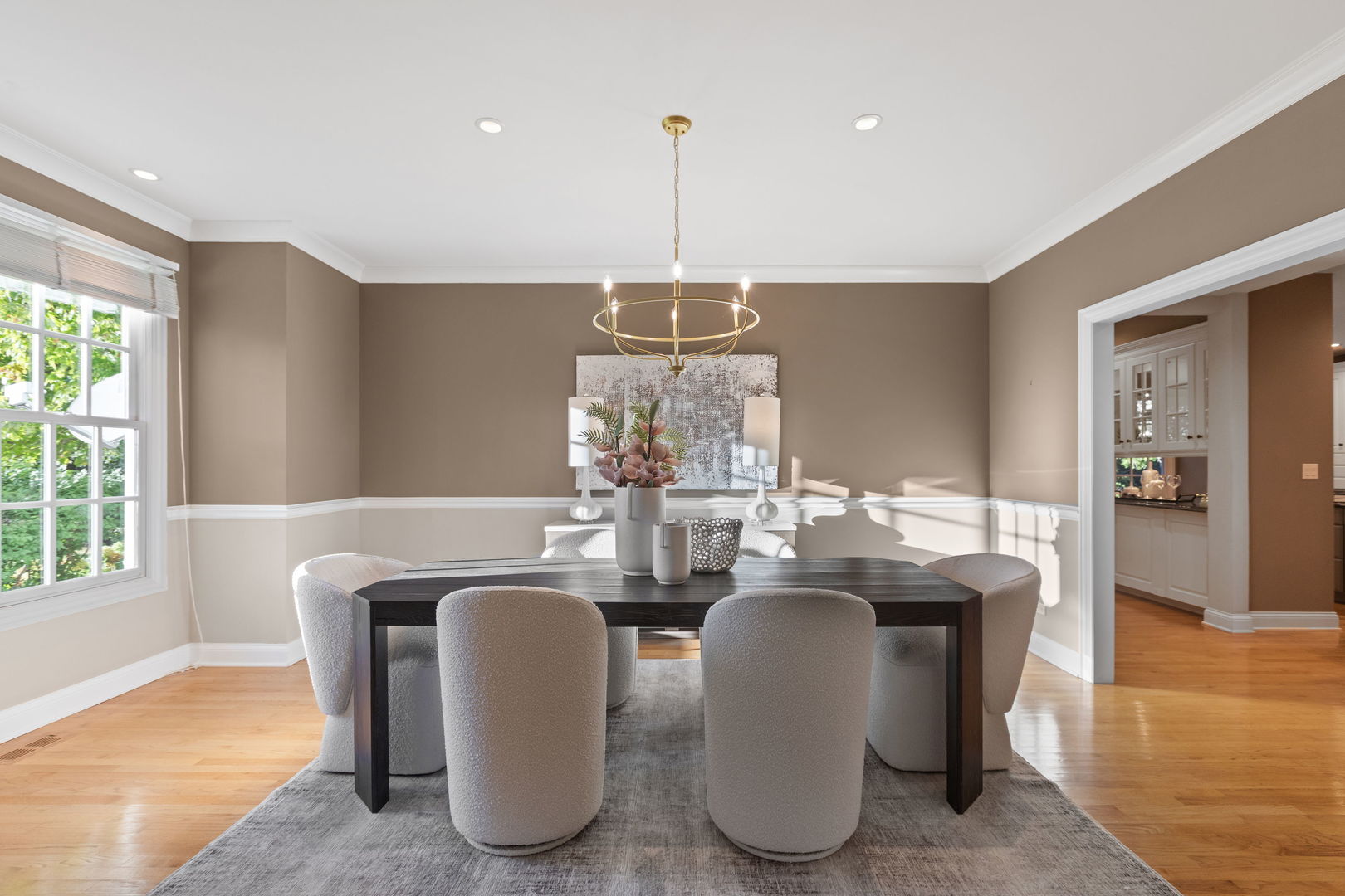 1830 W North Pond Lane