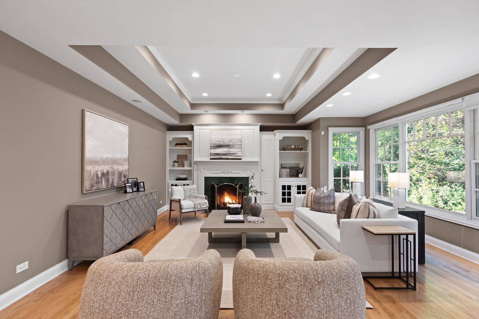 1830 W North Pond Lane