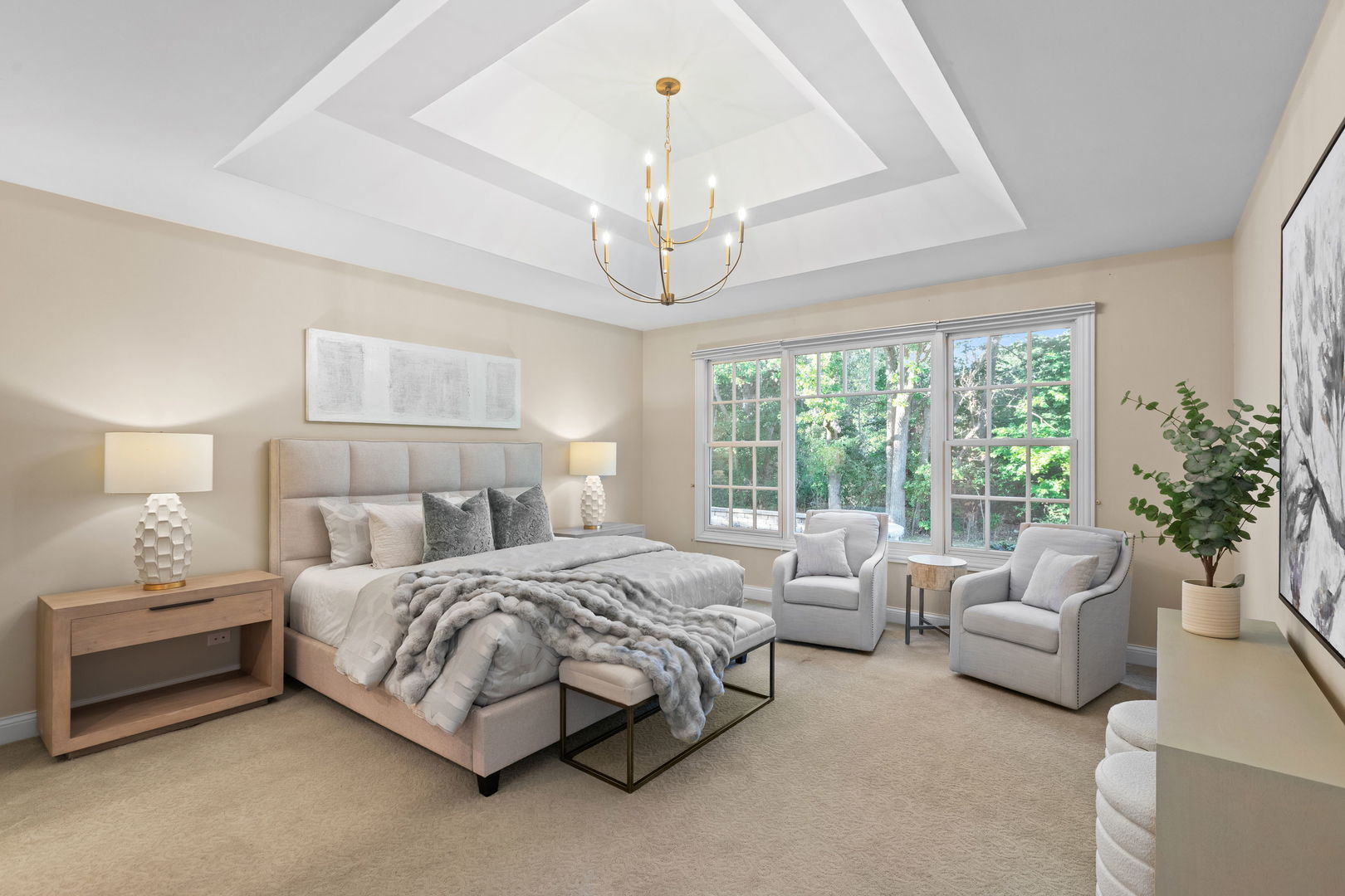 1830 W North Pond Lane