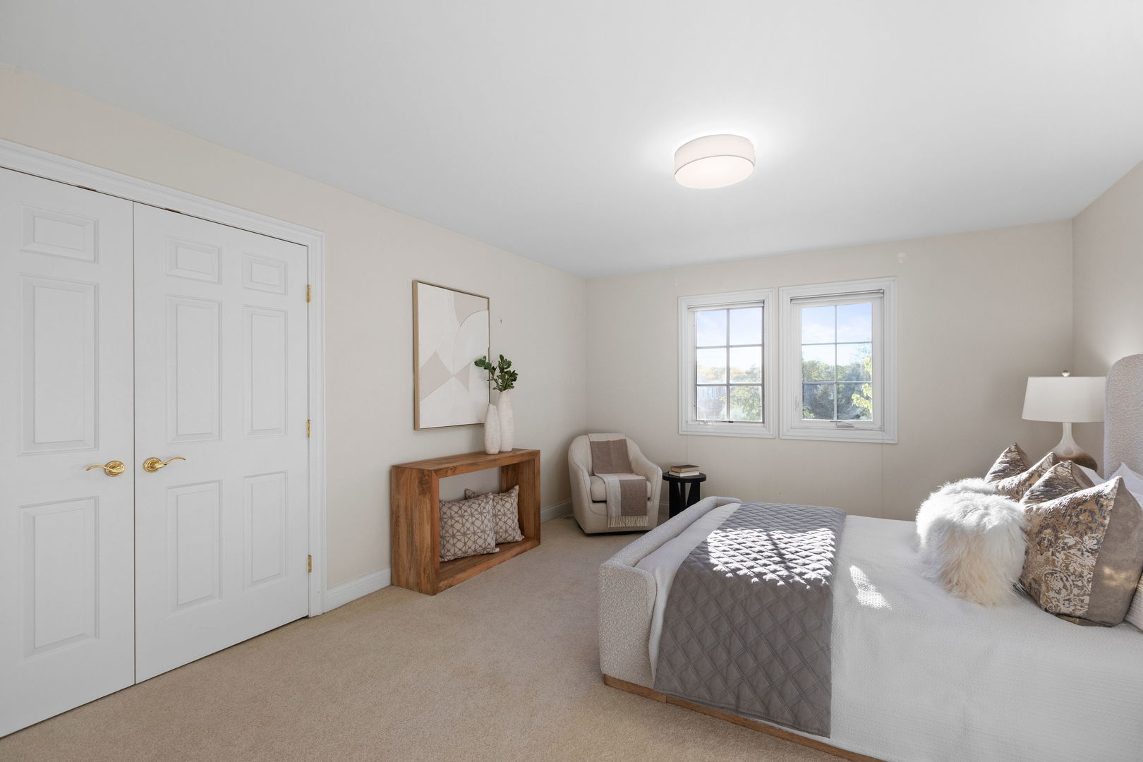 1830 W North Pond Lane