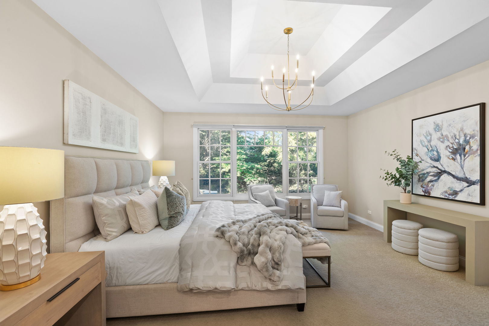 1830 W North Pond Lane