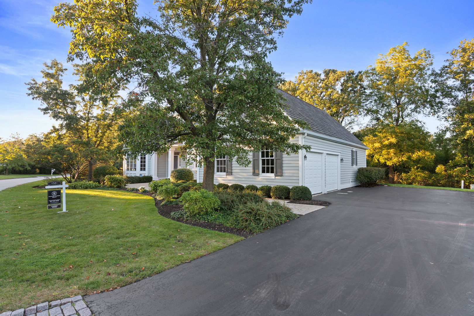 1830 W North Pond Lane