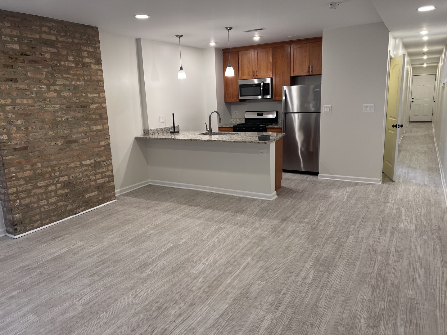 2154 N Cleveland Avenue Unit: G