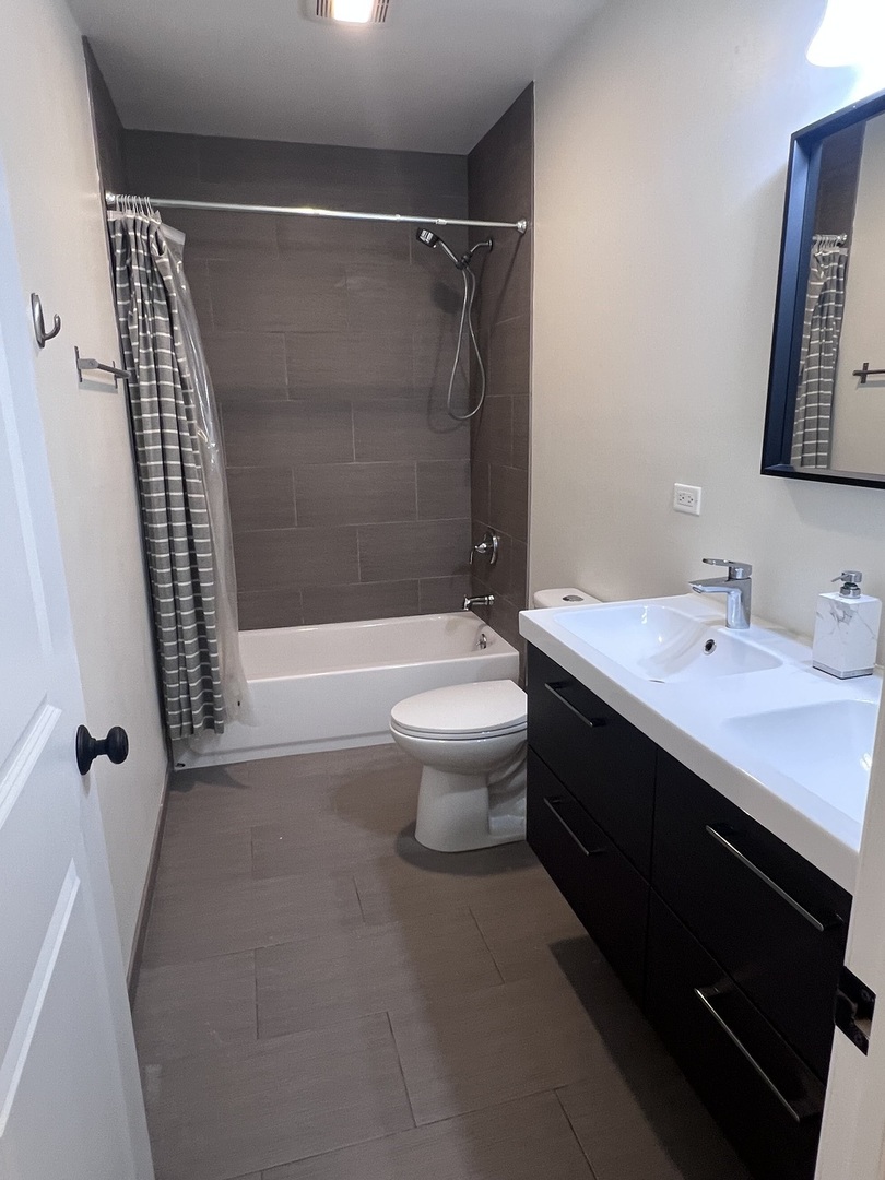 2154 N Cleveland Avenue Unit: G