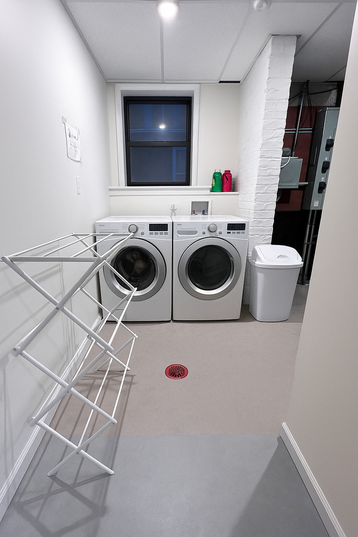 2154 N Cleveland Avenue Unit: G