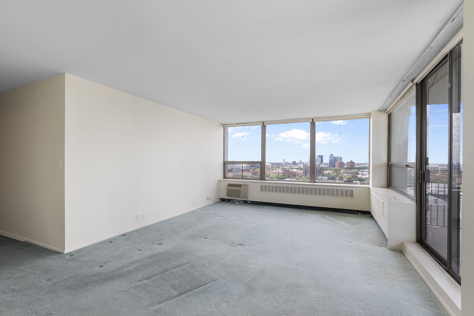 1460 N SANDBURG Terrace Unit: 1512