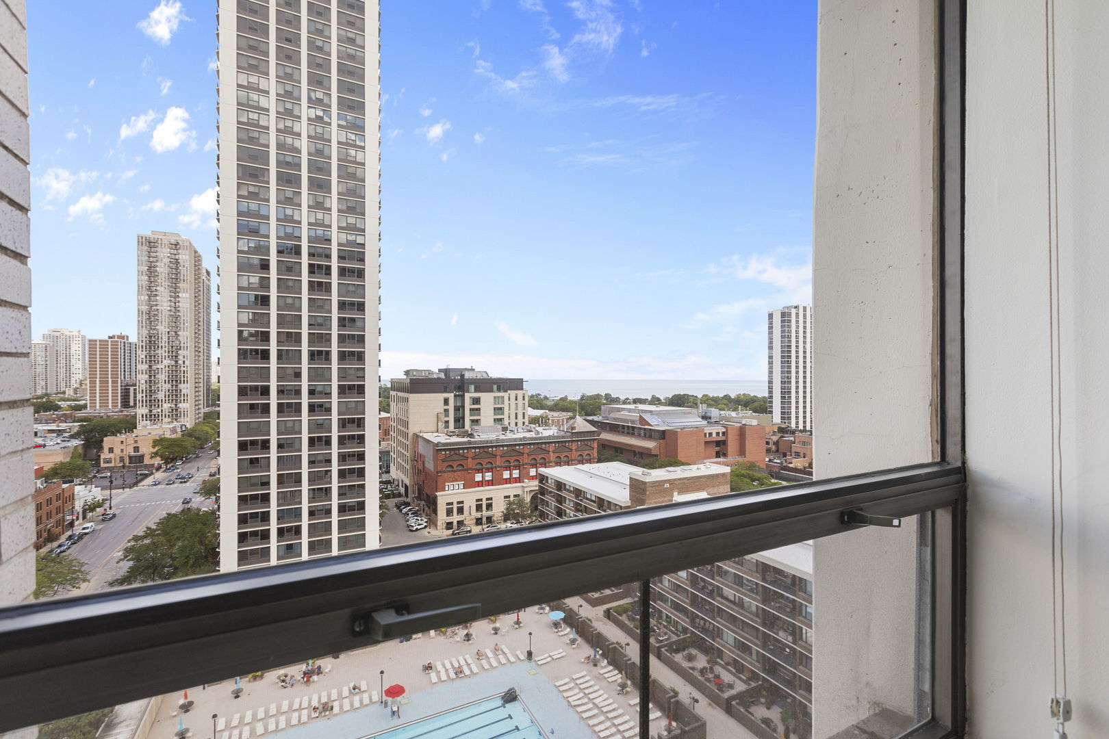 1460 N SANDBURG Terrace Unit: 1512