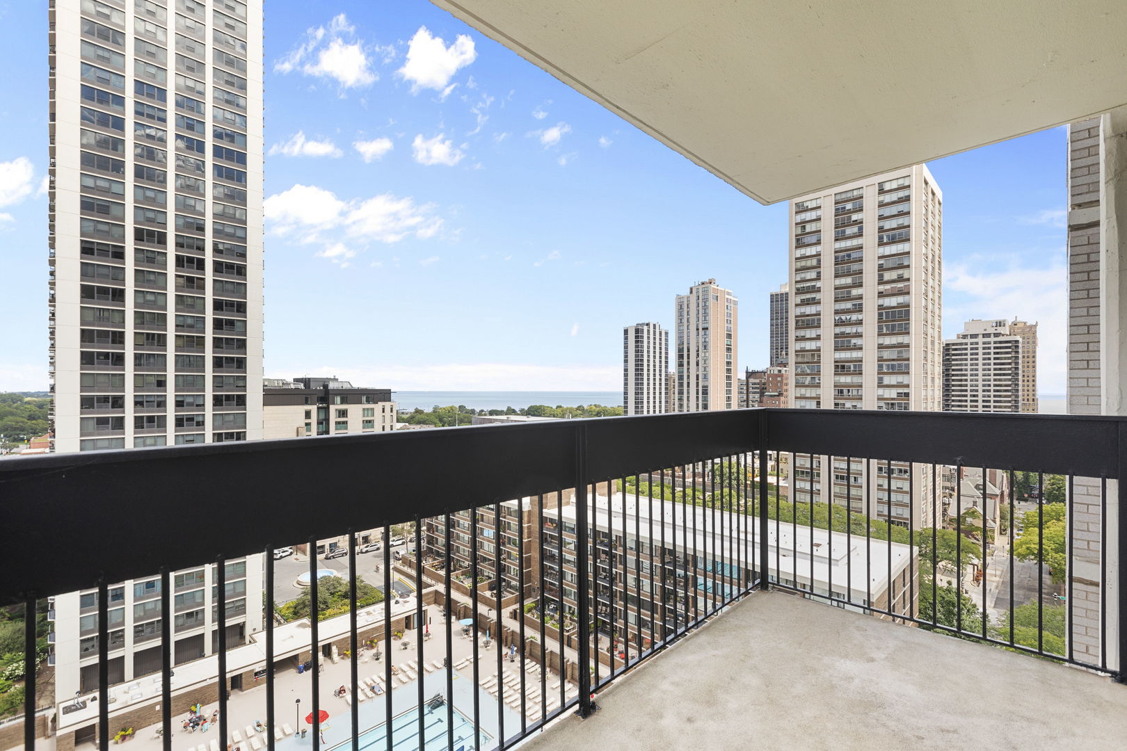 1460 N SANDBURG Terrace Unit: 1512