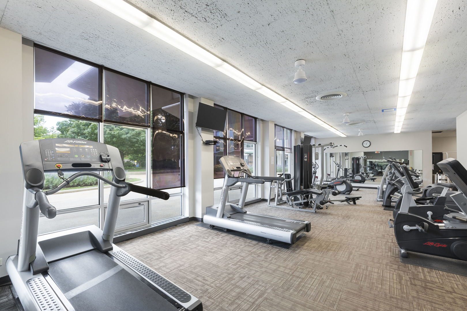 1460 N SANDBURG Terrace Unit: 1512