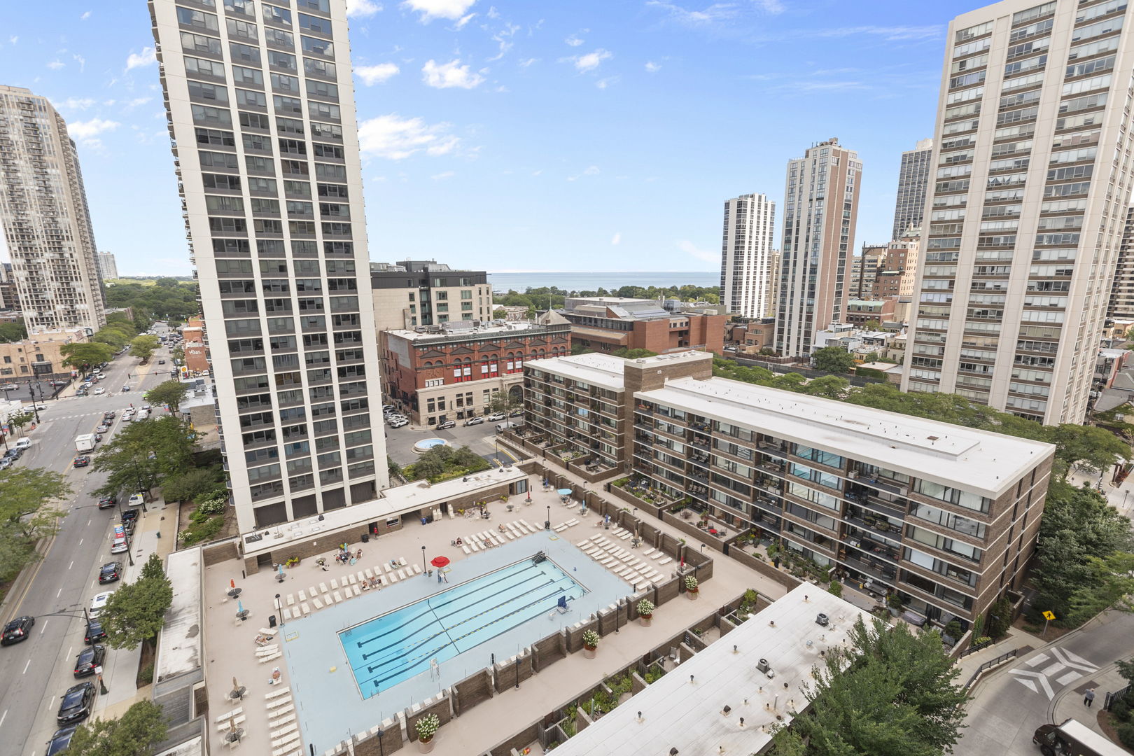 1460 N SANDBURG Terrace Unit: 1512