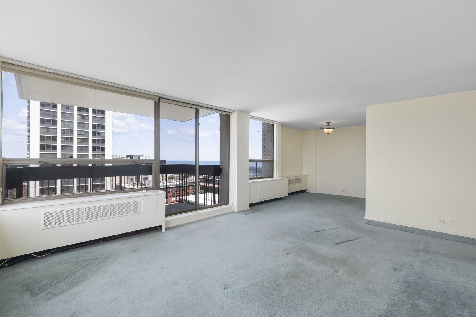 1460 N SANDBURG Terrace Unit: 1512