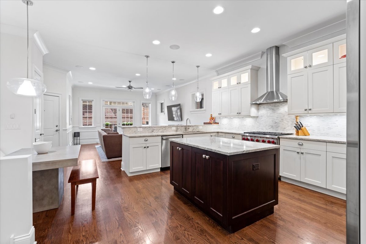 3048 N RACINE Avenue Unit: 1N