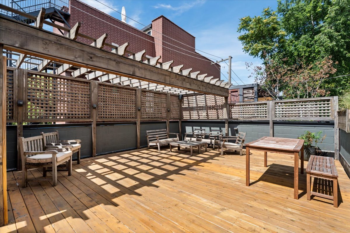 3048 N RACINE Avenue Unit: 1N