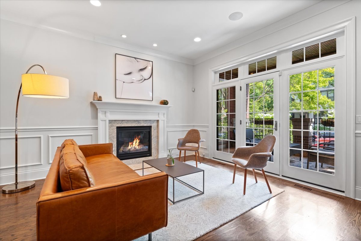 3048 N RACINE Avenue Unit: 1N