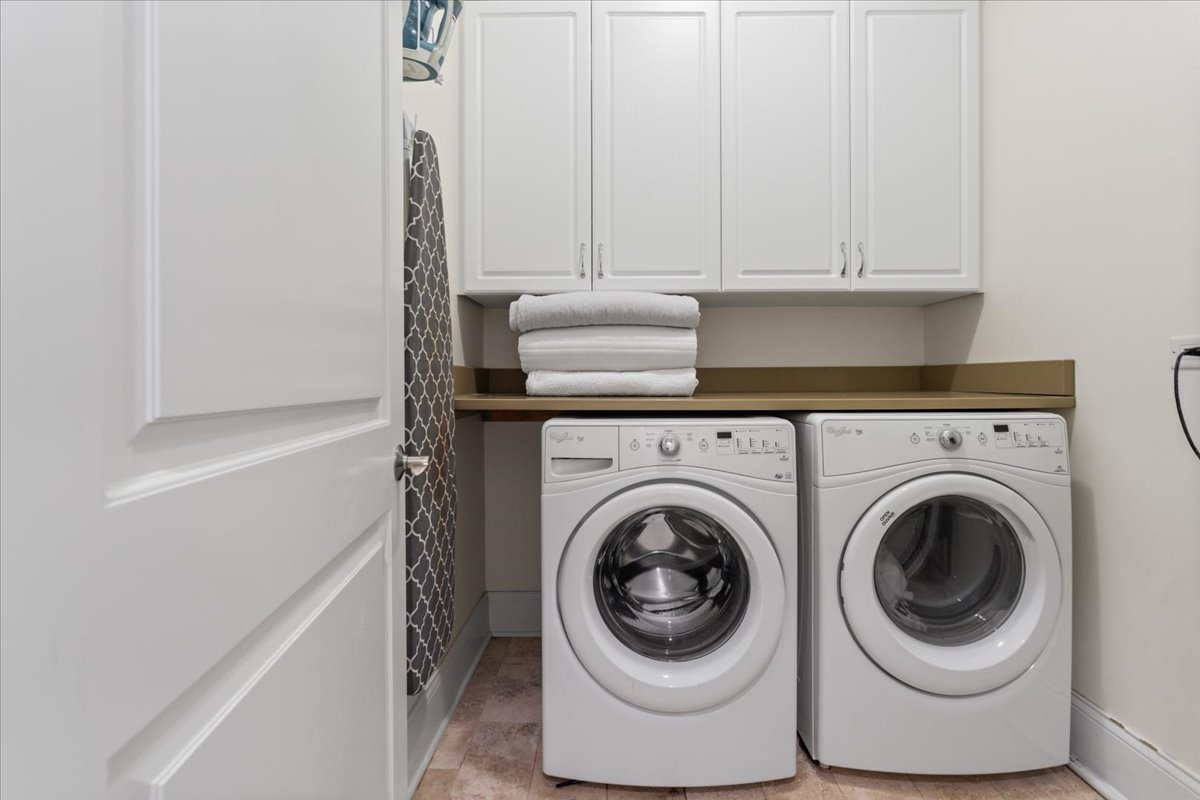 3048 N RACINE Avenue Unit: 1N