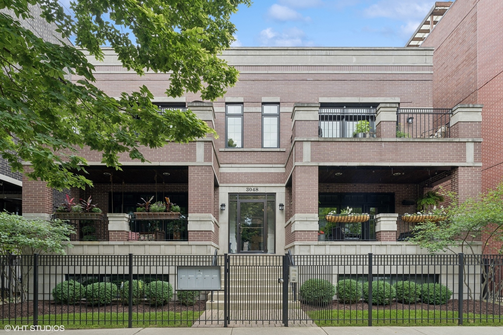 3048 N RACINE Avenue Unit: 1N