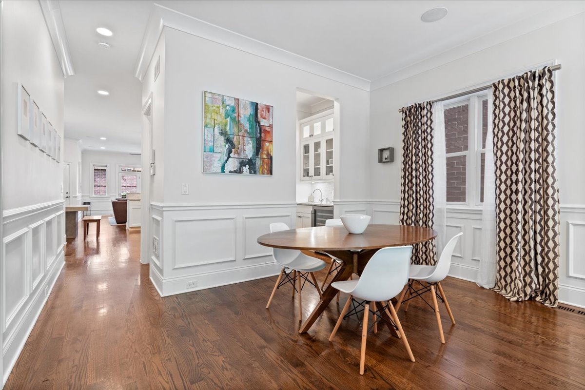 3048 N RACINE Avenue Unit: 1N