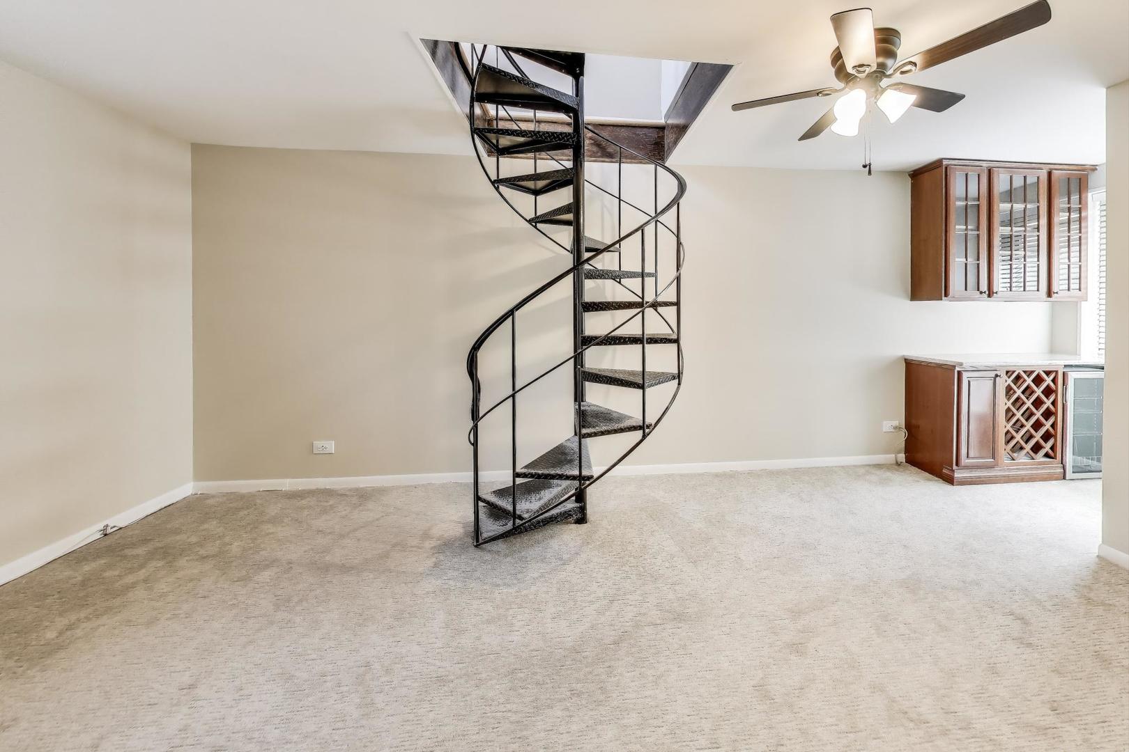 1927 N Howe Street Unit: 1