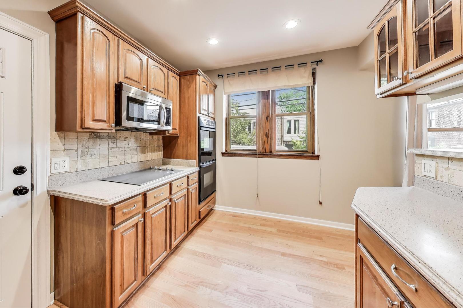 1927 N Howe Street Unit: 1