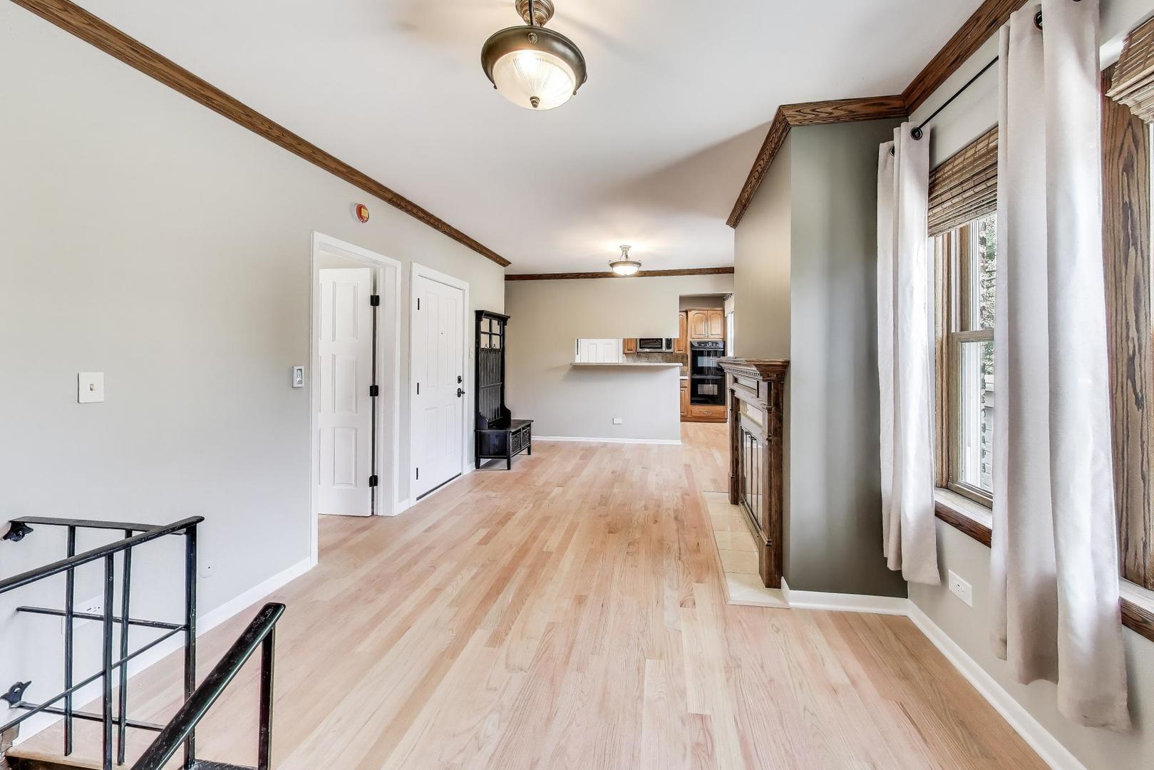 1927 N Howe Street Unit: 1