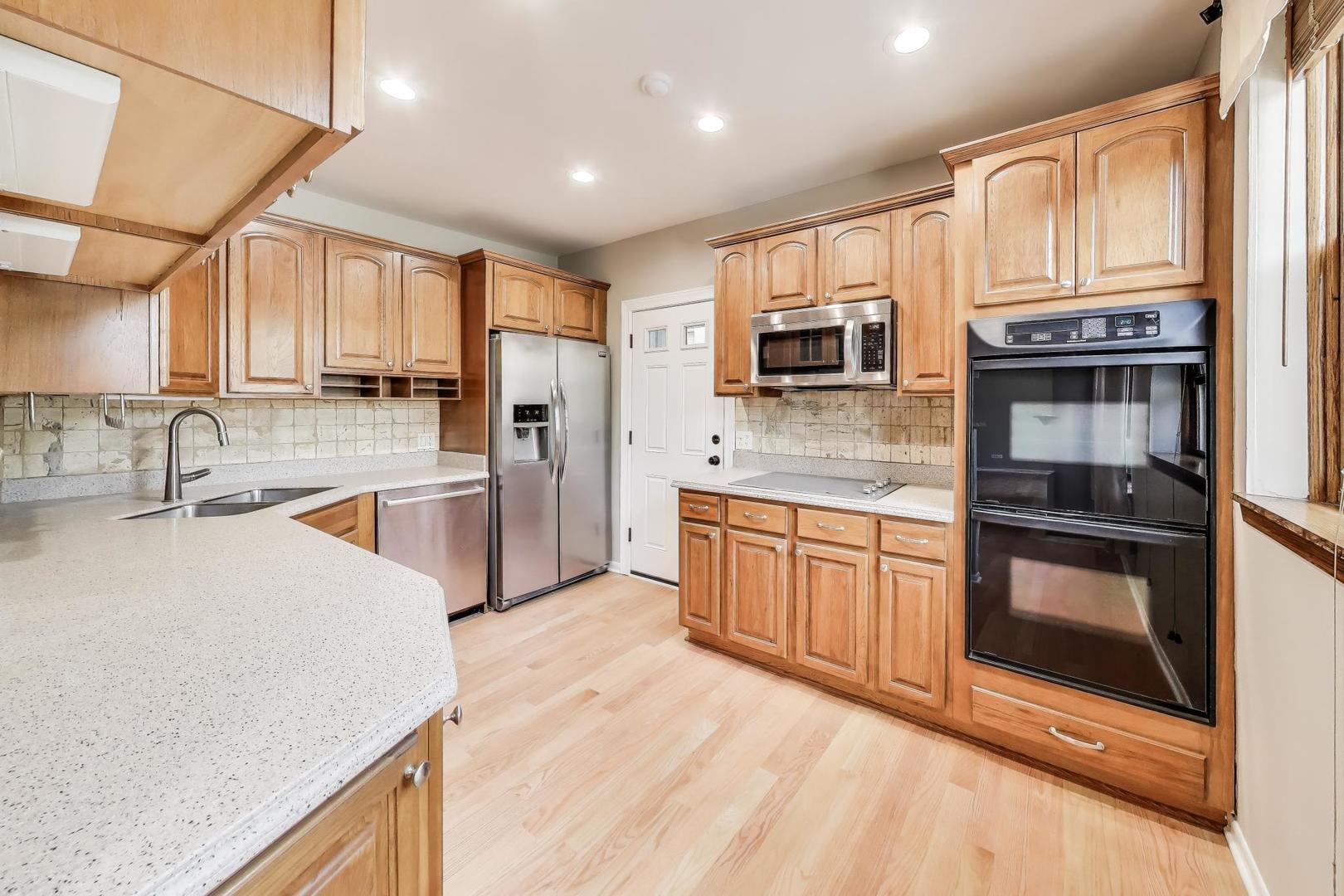 1927 N Howe Street Unit: 1