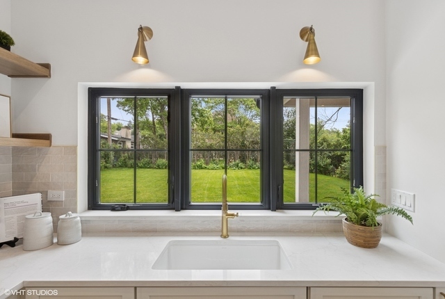 5545 S Stough Street