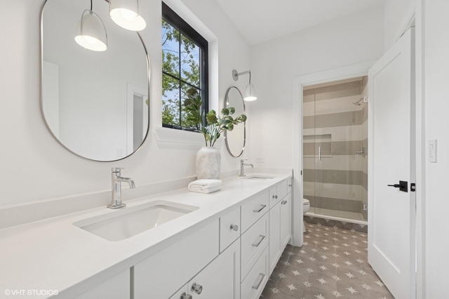 5545 S Stough Street