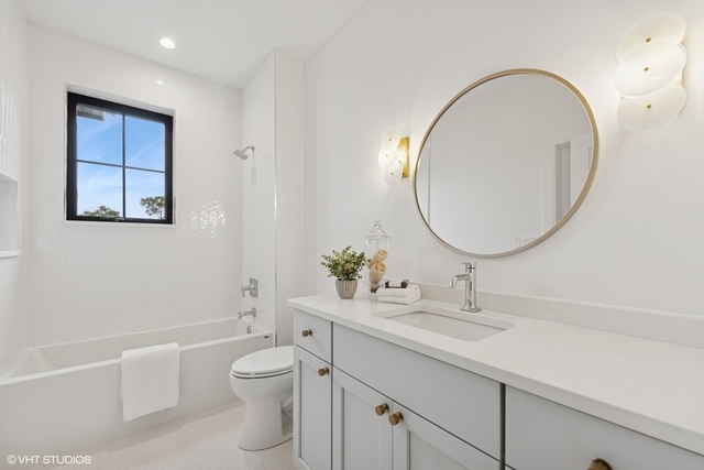 5545 S Stough Street