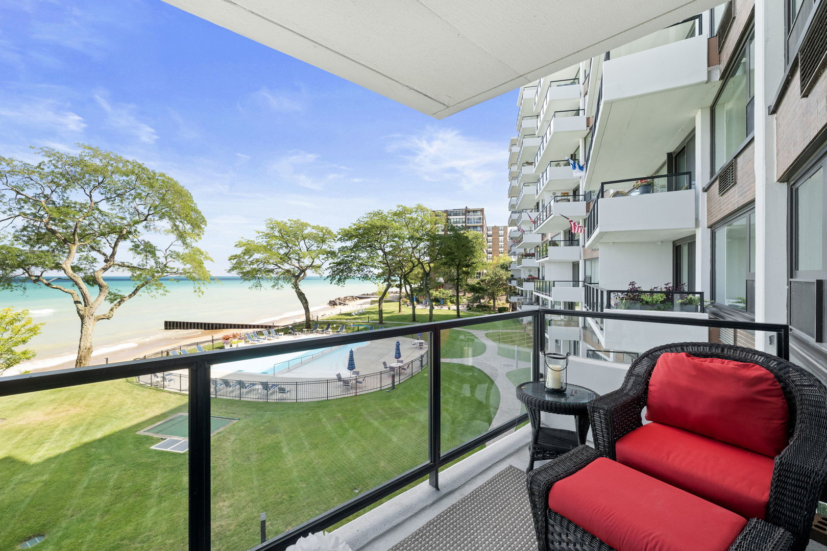 1630 Sheridan Road Unit: 2F