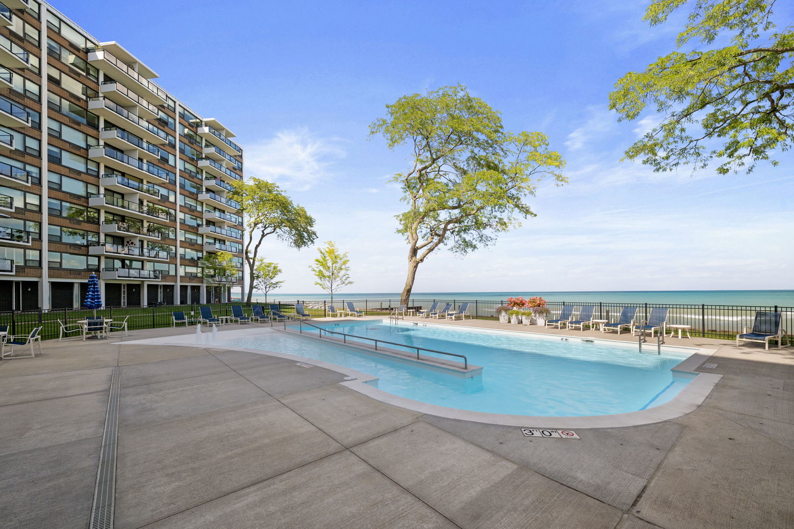 1630 Sheridan Road Unit: 2F