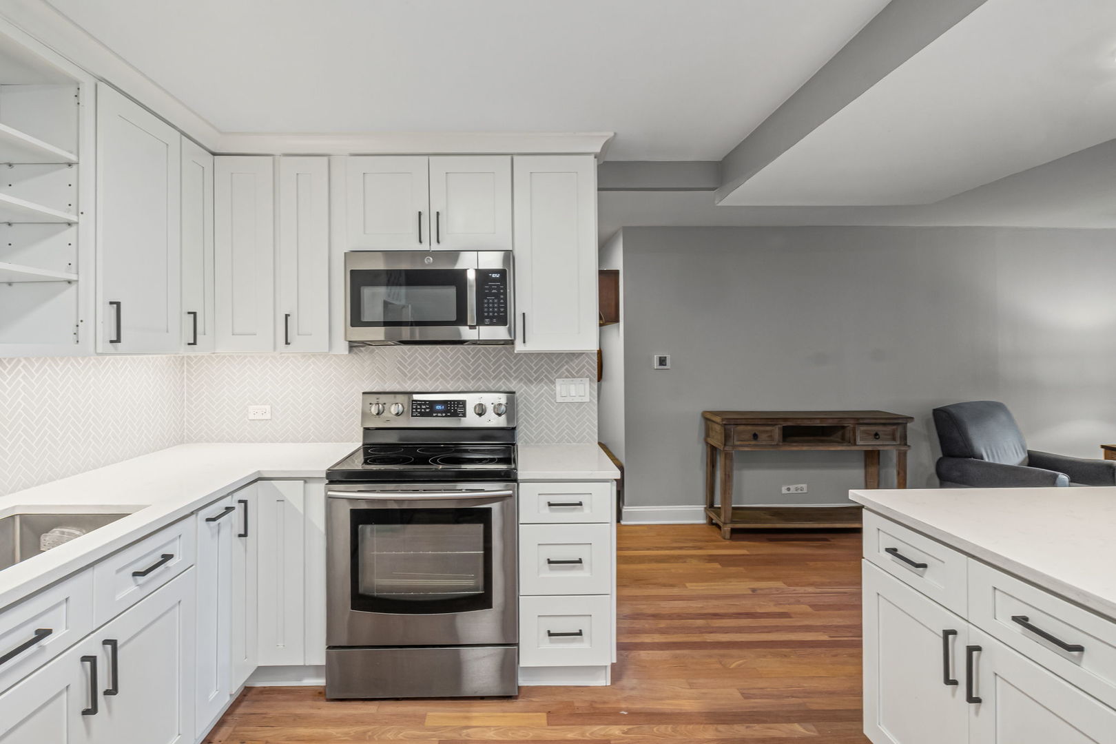 3150 N SHERIDAN Road Unit: 2C