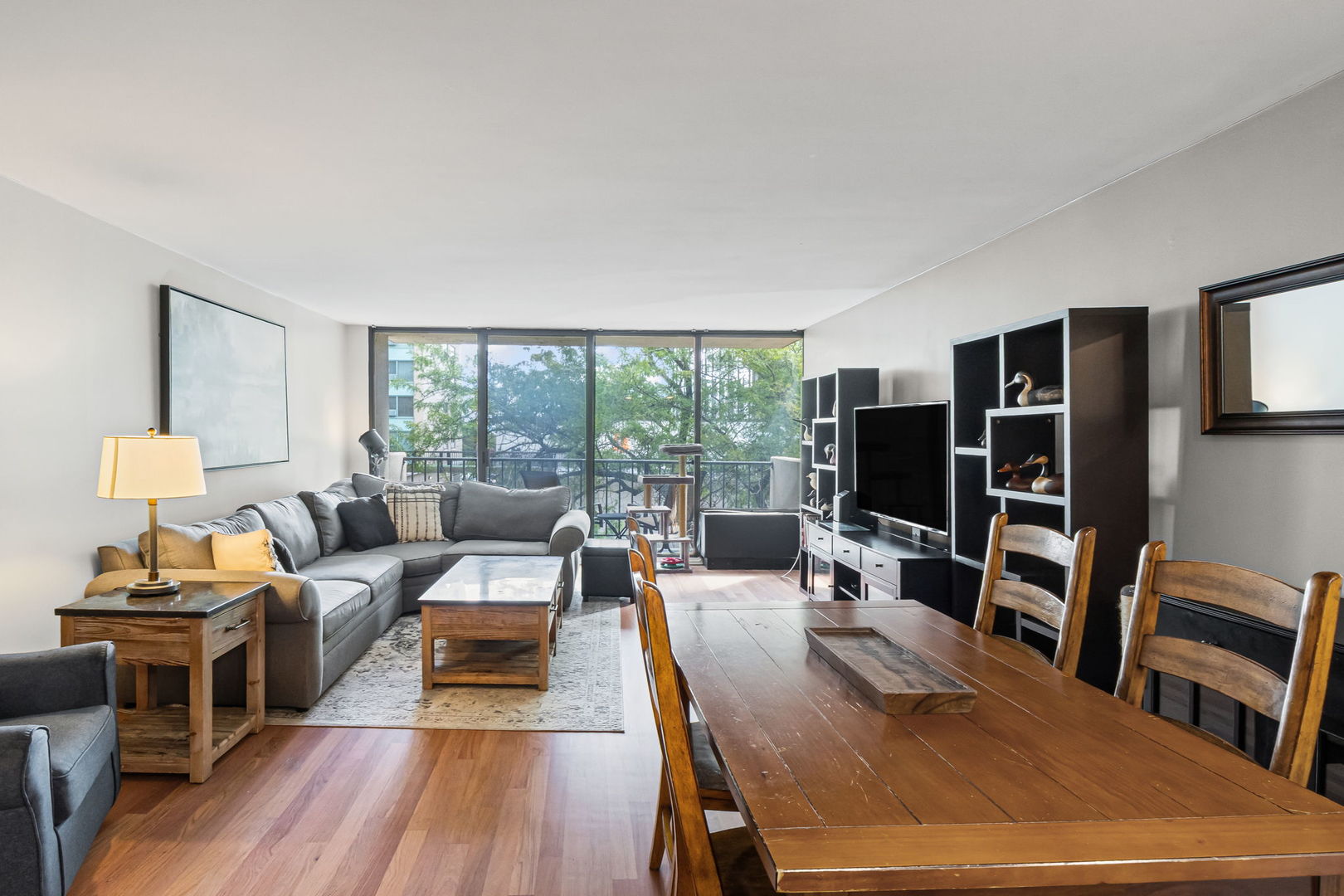 3150 N SHERIDAN Road Unit: 2C